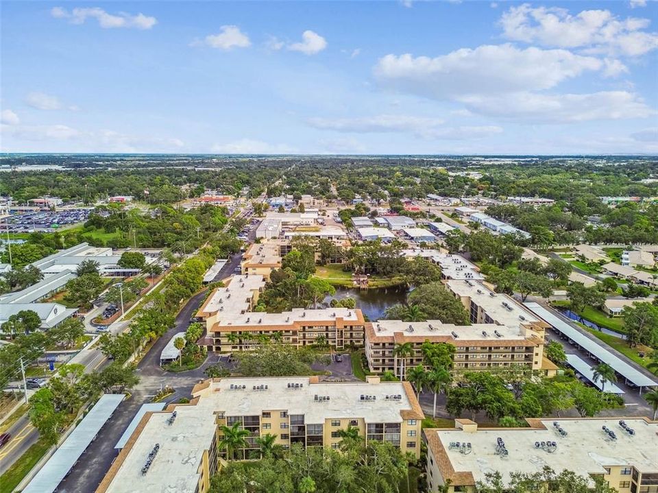 For Sale: $119,000 (1 beds, 1 baths, 924 Square Feet)