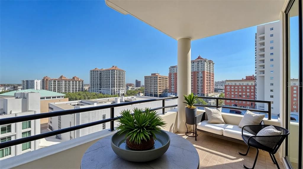 For Sale: $1,499,900 (3 beds, 2 baths, 1901 Square Feet)