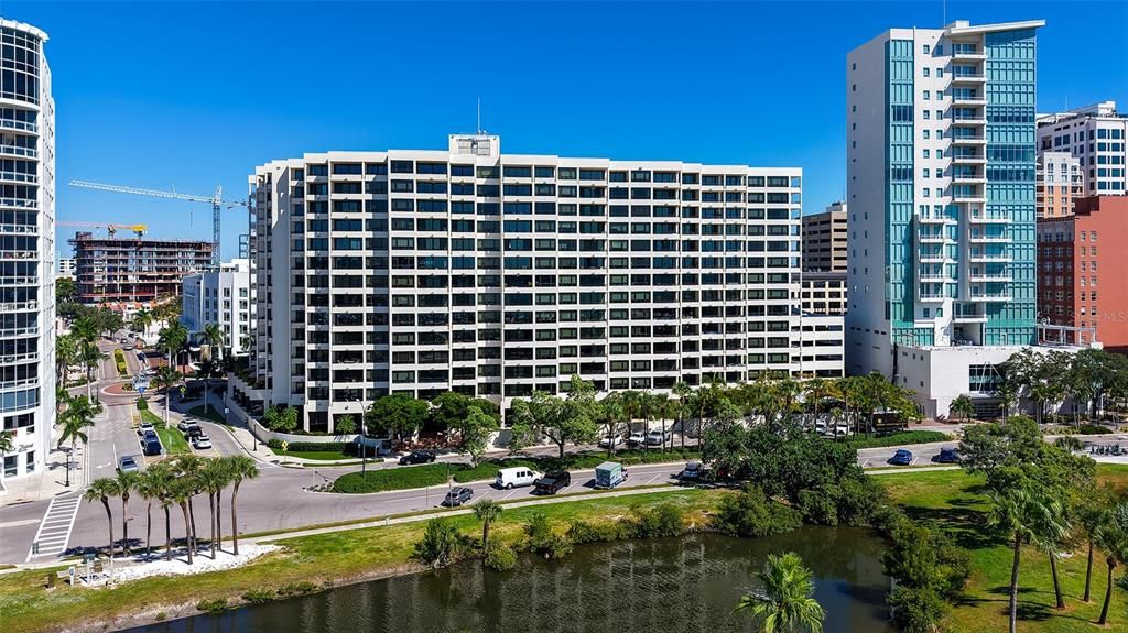 For Sale: $1,499,900 (3 beds, 2 baths, 1901 Square Feet)