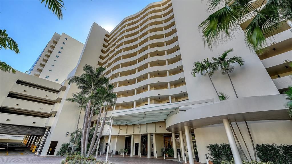 For Sale: $1,499,900 (3 beds, 2 baths, 1901 Square Feet)