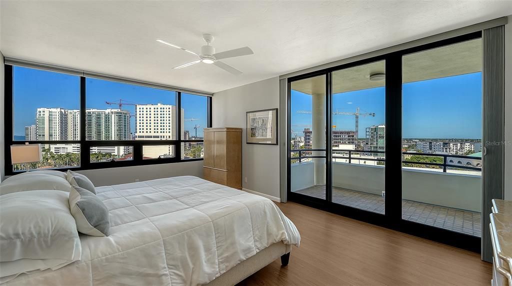 For Sale: $1,499,900 (3 beds, 2 baths, 1901 Square Feet)