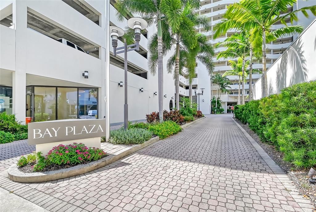 For Sale: $1,499,900 (3 beds, 2 baths, 1901 Square Feet)