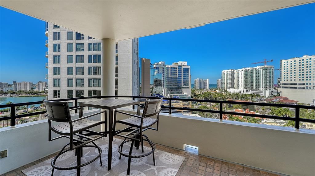 For Sale: $1,499,900 (3 beds, 2 baths, 1901 Square Feet)