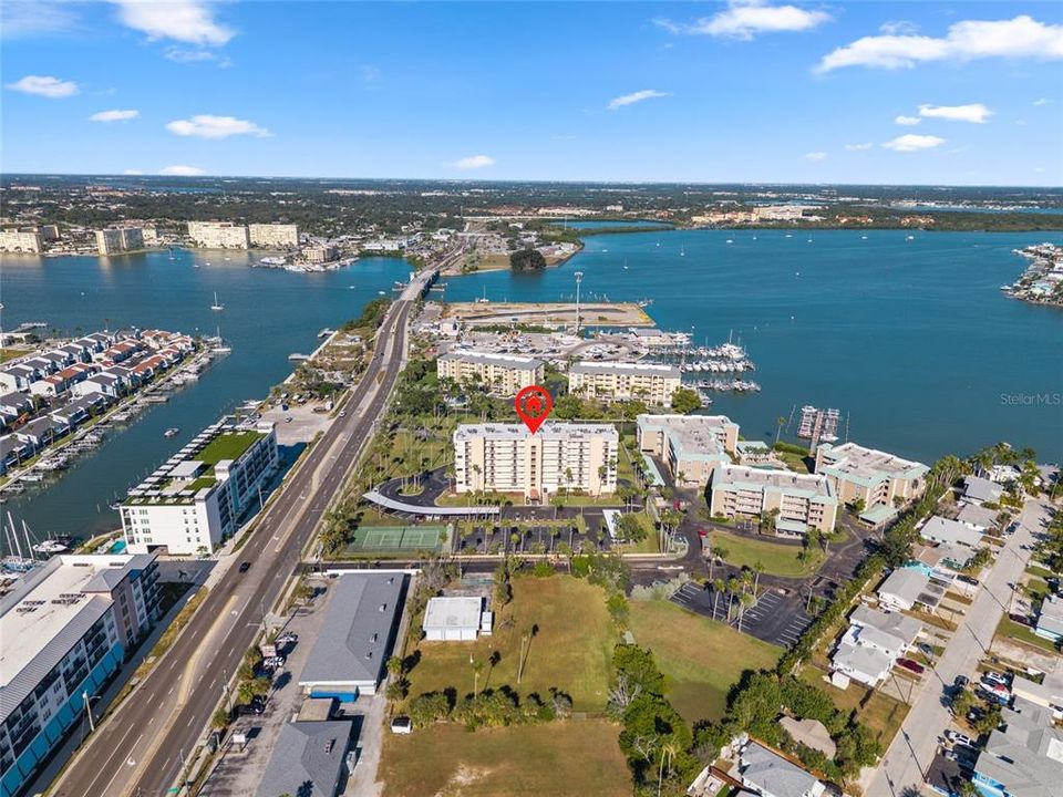 For Rent: $3,800 (2 beds, 2 baths, 1270 Square Feet)