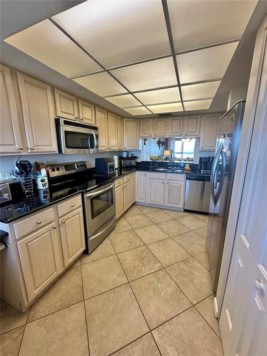 For Rent: $3,800 (2 beds, 2 baths, 1270 Square Feet)