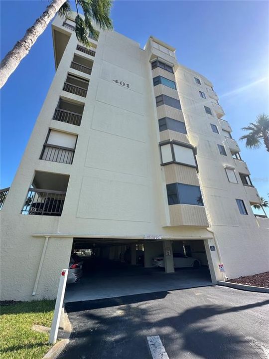 For Rent: $3,800 (2 beds, 2 baths, 1270 Square Feet)