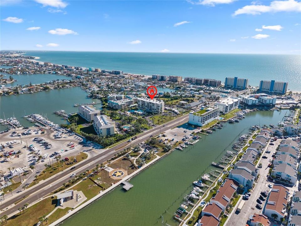 For Rent: $3,800 (2 beds, 2 baths, 1270 Square Feet)