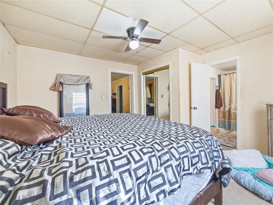 For Sale: $195,000 (2 beds, 2 baths, 1321 Square Feet)