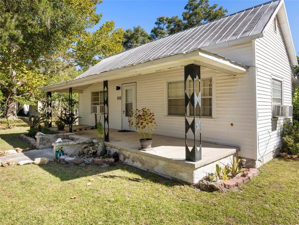 For Sale: $195,000 (2 beds, 2 baths, 1321 Square Feet)