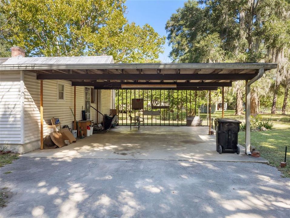 For Sale: $195,000 (2 beds, 2 baths, 1321 Square Feet)