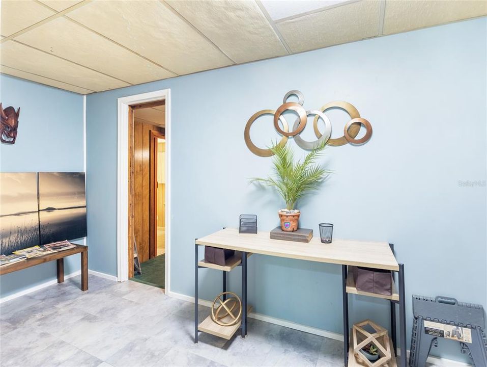 For Sale: $195,000 (2 beds, 2 baths, 1321 Square Feet)