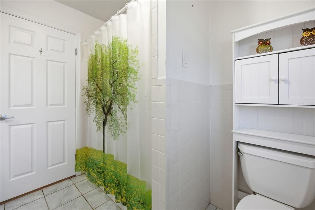 На продажу: $305,000 (3 спален, 2 ванн, 1944 Квадратных фут)