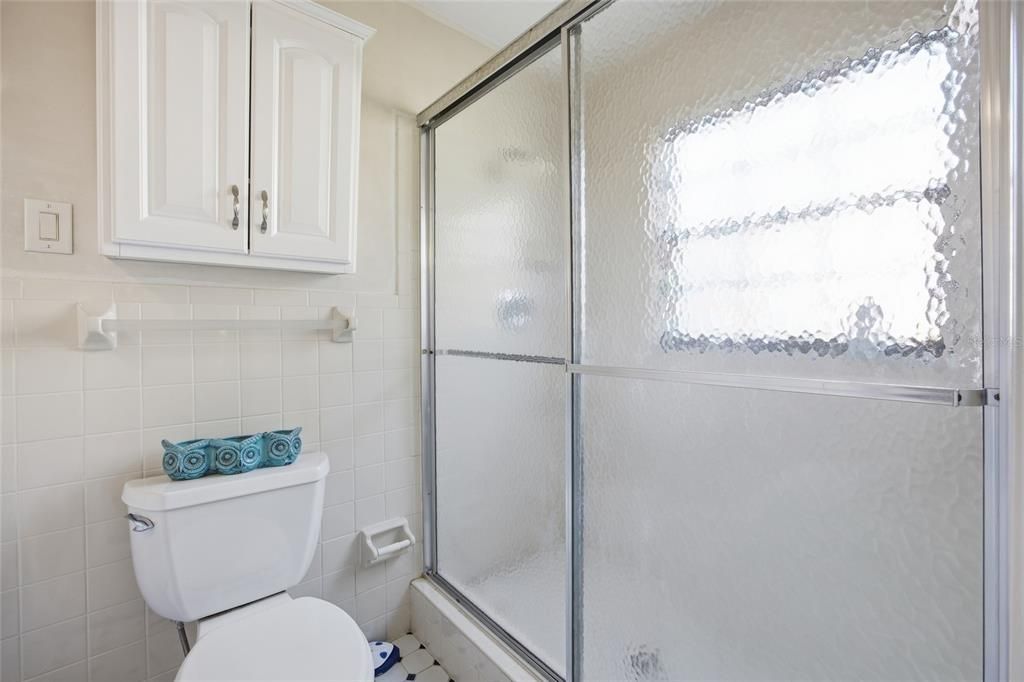 На продажу: $305,000 (3 спален, 2 ванн, 1944 Квадратных фут)