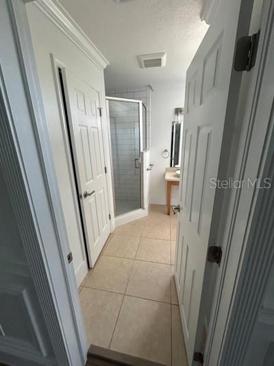 В аренду: $4,000 (5 спален, 4 ванн, 3584 Квадратных фут)