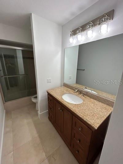 В аренду: $4,000 (5 спален, 4 ванн, 3584 Квадратных фут)