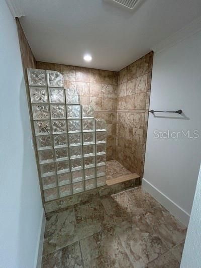 В аренду: $4,000 (5 спален, 4 ванн, 3584 Квадратных фут)