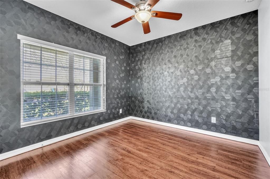 Под контрактом: $380,000 (4 спален, 2 ванн, 1820 Квадратных фут)