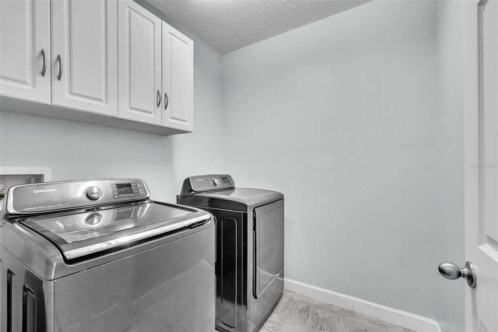 Под контрактом: $380,000 (4 спален, 2 ванн, 1820 Квадратных фут)