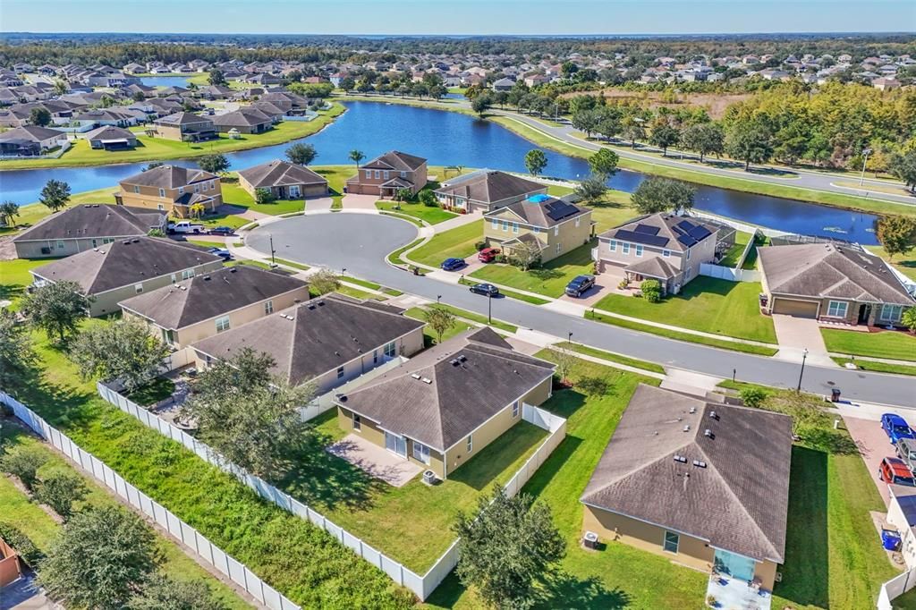 Под контрактом: $380,000 (4 спален, 2 ванн, 1820 Квадратных фут)