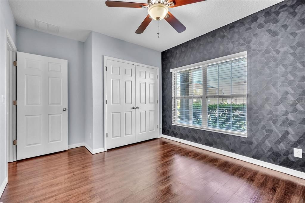 Под контрактом: $380,000 (4 спален, 2 ванн, 1820 Квадратных фут)