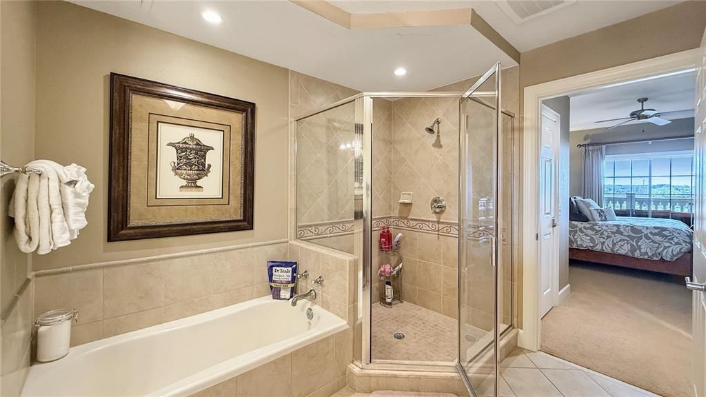 На продажу: $399,900 (3 спален, 3 ванн, 1590 Квадратных фут)