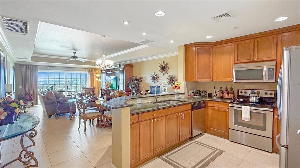 На продажу: $399,900 (3 спален, 3 ванн, 1590 Квадратных фут)