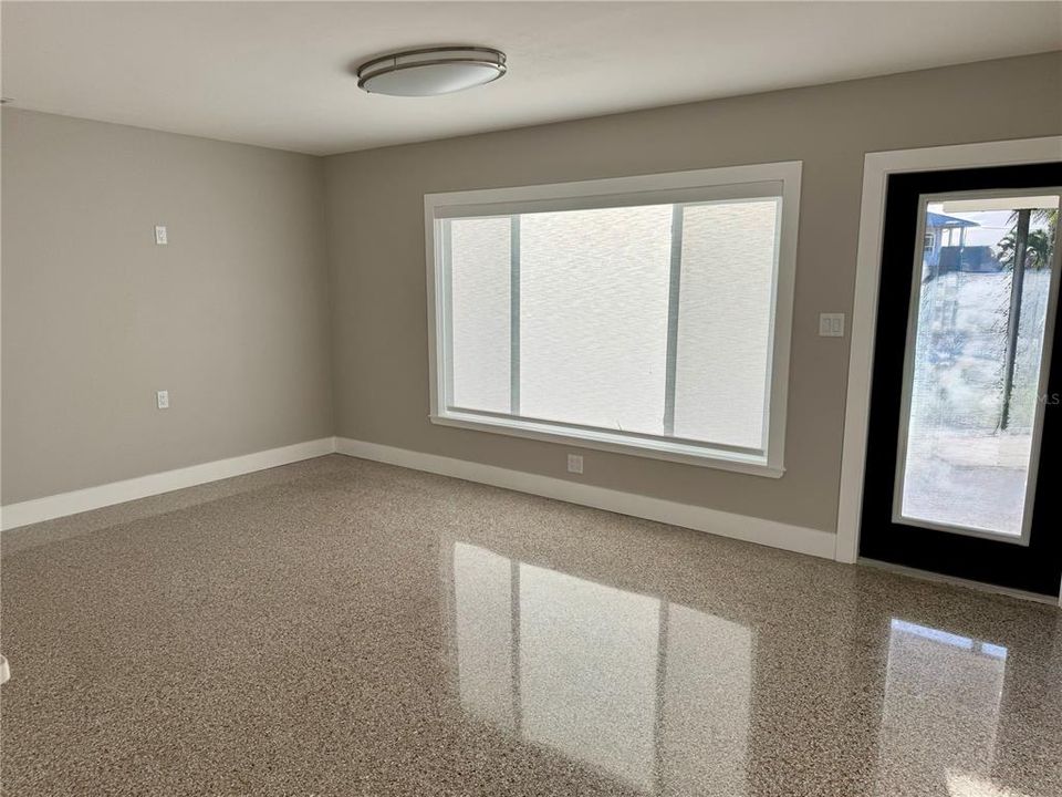 出租: $3,700 (3 贝兹, 2 浴室, 1107 平方英尺)