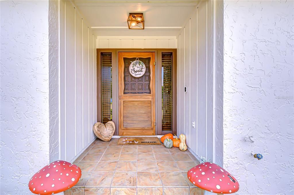 En Venta: $575,000 (4 camas, 2 baños, 2250 Pies cuadrados)