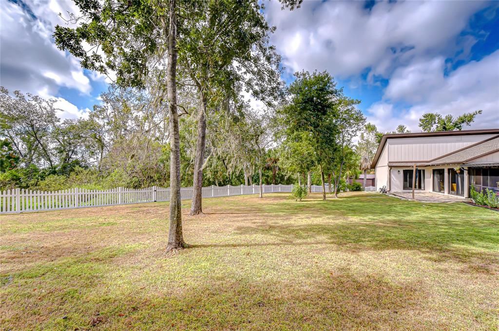 En Venta: $575,000 (4 camas, 2 baños, 2250 Pies cuadrados)