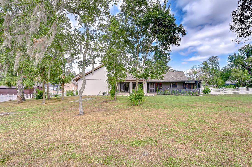 En Venta: $575,000 (4 camas, 2 baños, 2250 Pies cuadrados)