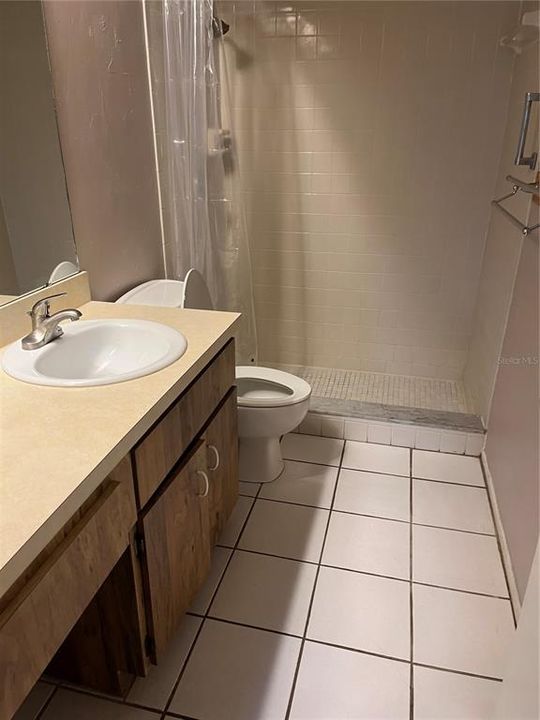 For Rent: $1,850 (2 beds, 2 baths, 935 Square Feet)