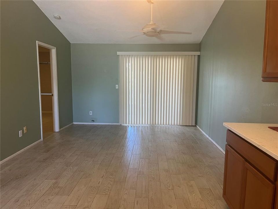 For Rent: $1,850 (2 beds, 2 baths, 935 Square Feet)
