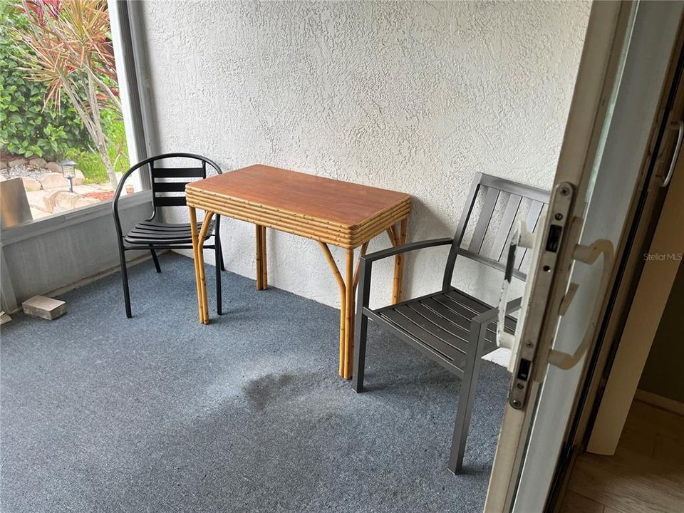 For Rent: $1,850 (2 beds, 2 baths, 935 Square Feet)