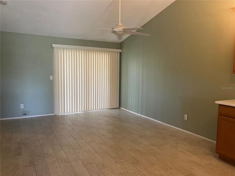 For Rent: $1,850 (2 beds, 2 baths, 935 Square Feet)