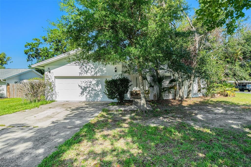 For Rent: $2,995 (4 beds, 2 baths, 1910 Square Feet)