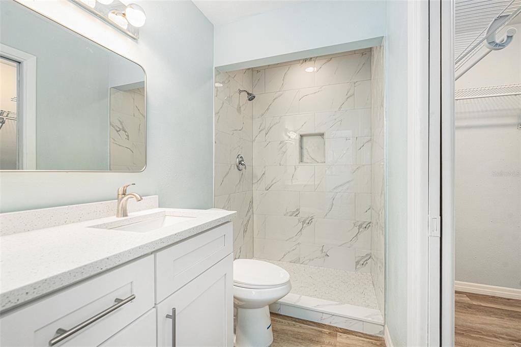 For Rent: $2,995 (4 beds, 2 baths, 1910 Square Feet)