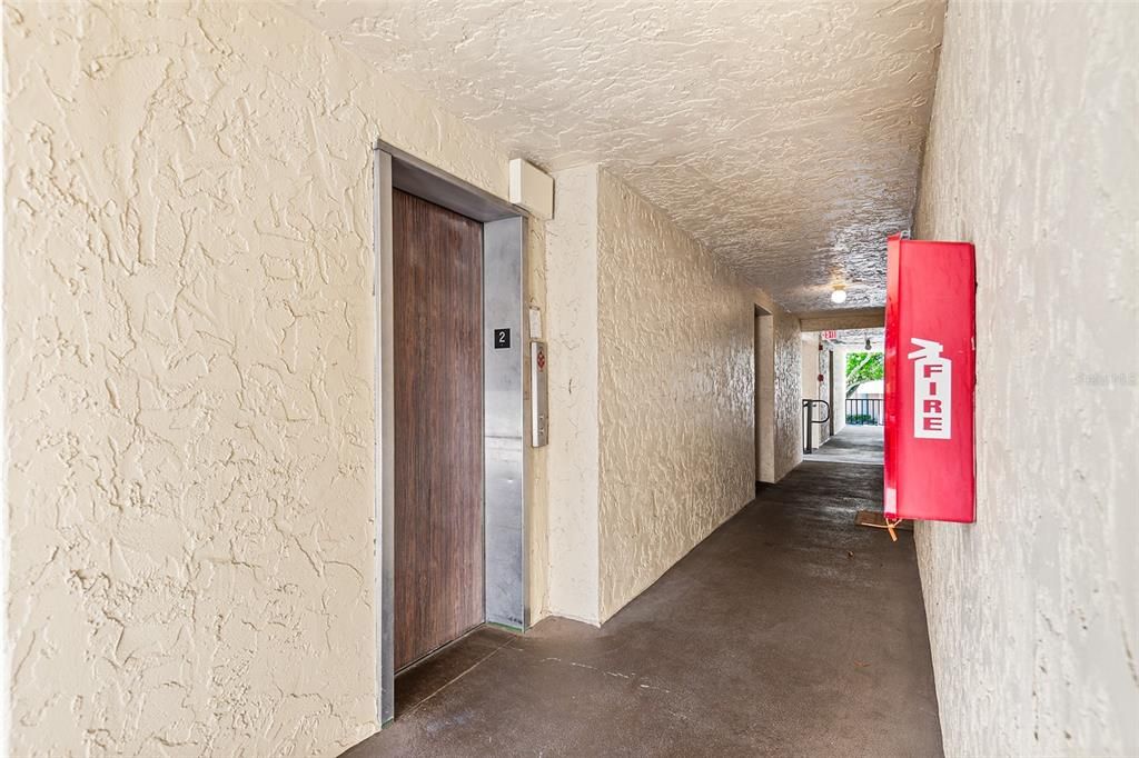 For Sale: $144,500 (1 beds, 1 baths, 725 Square Feet)