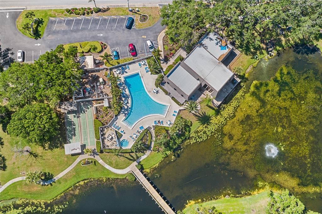 For Sale: $144,500 (1 beds, 1 baths, 725 Square Feet)