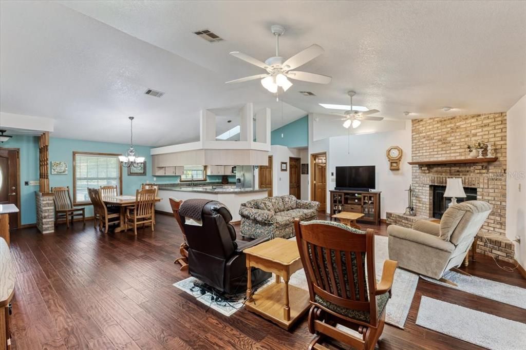 Active With Contract: $678,900 (3 beds, 2 baths, 2194 Square Feet)