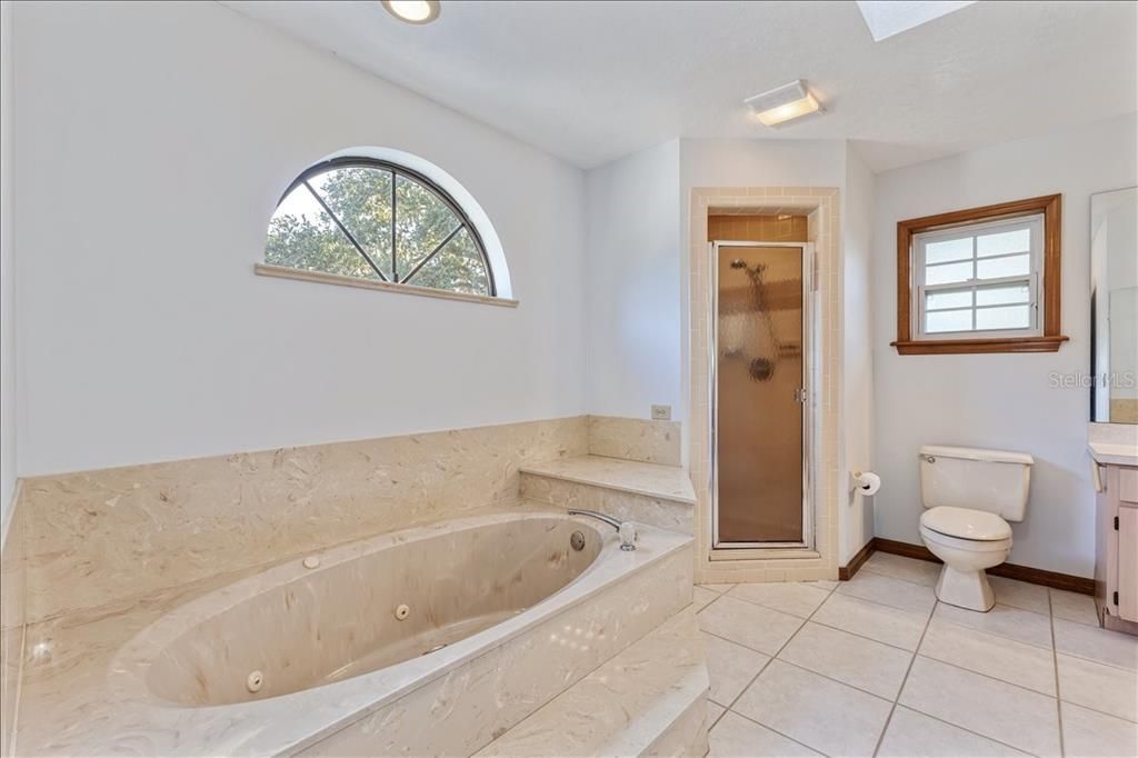 Active With Contract: $678,900 (3 beds, 2 baths, 2194 Square Feet)