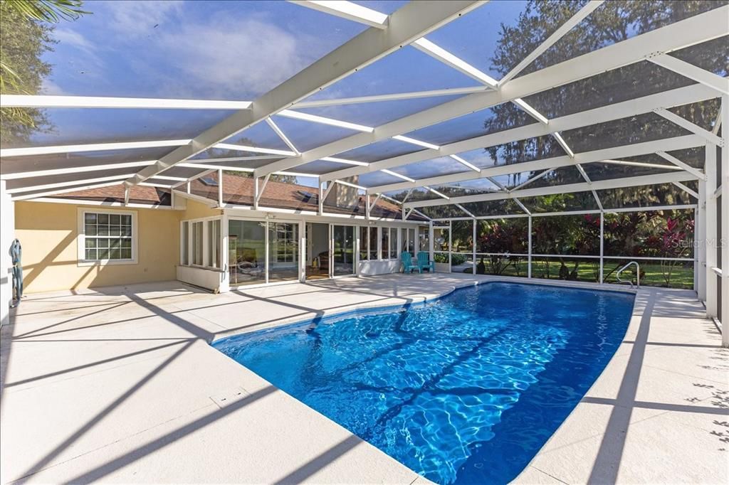 Active With Contract: $678,900 (3 beds, 2 baths, 2194 Square Feet)