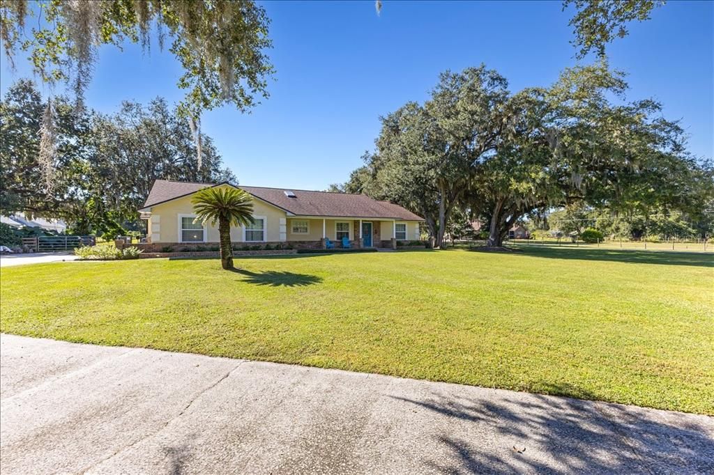 Active With Contract: $678,900 (3 beds, 2 baths, 2194 Square Feet)