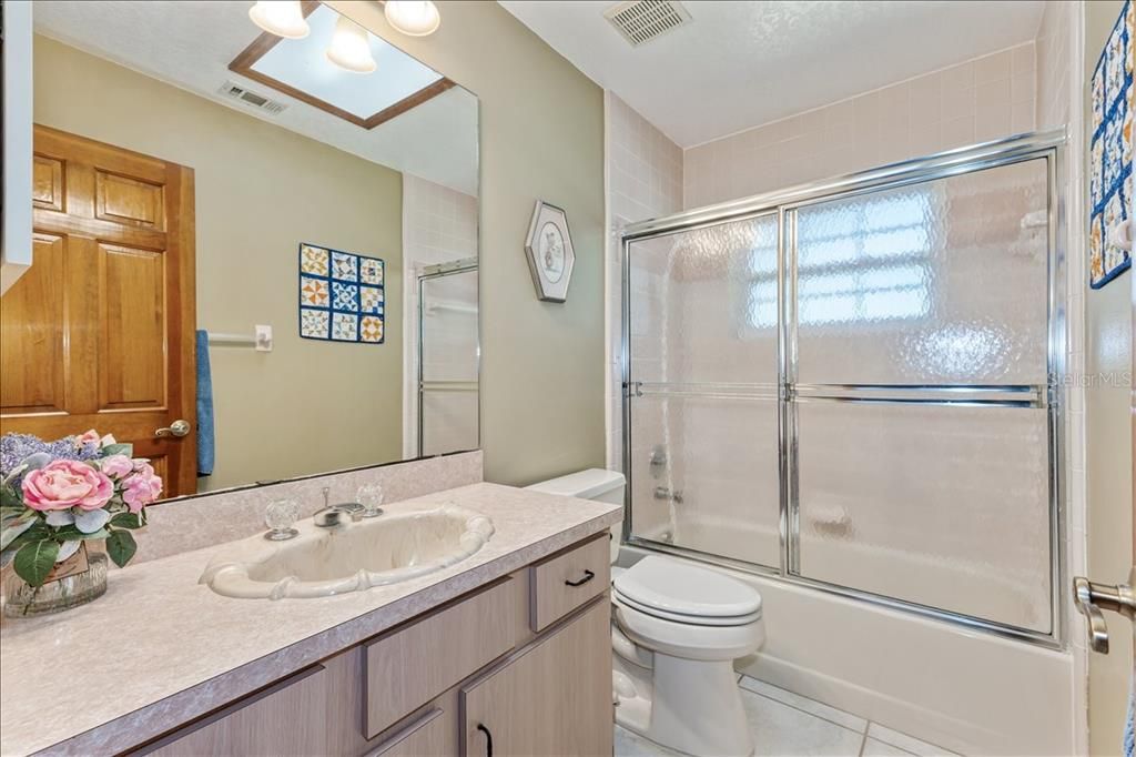 Active With Contract: $678,900 (3 beds, 2 baths, 2194 Square Feet)