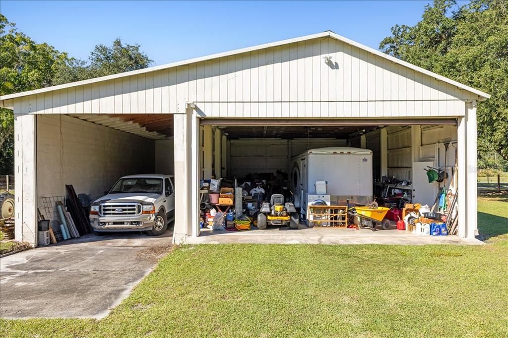 Active With Contract: $678,900 (3 beds, 2 baths, 2194 Square Feet)