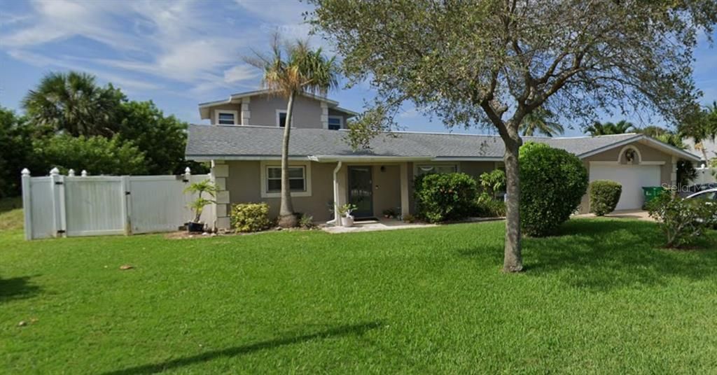 Recently Sold: $1,210,000 (6 beds, 5 baths, 3376 Square Feet)