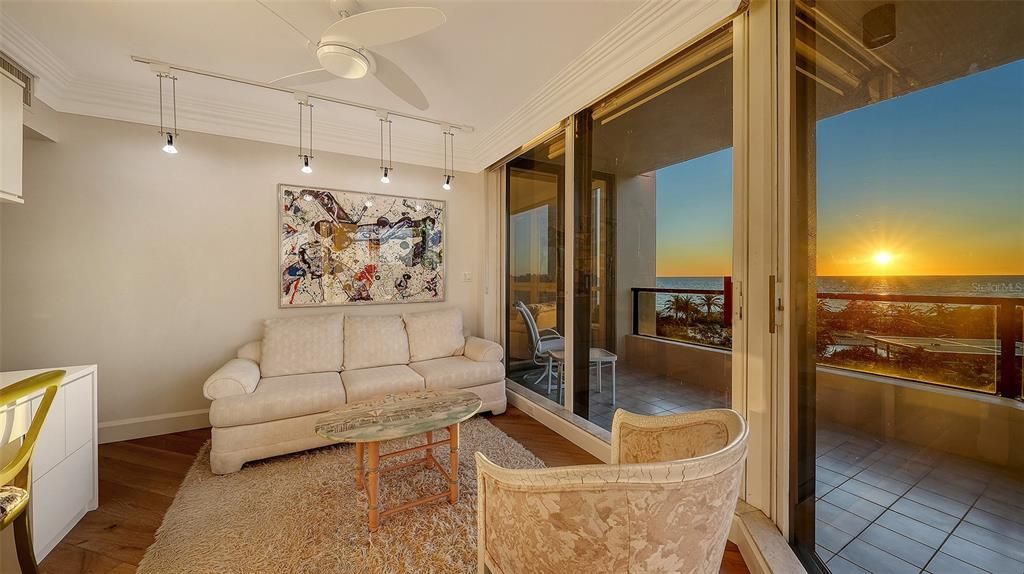 For Sale: $1,890,000 (3 beds, 3 baths, 2100 Square Feet)