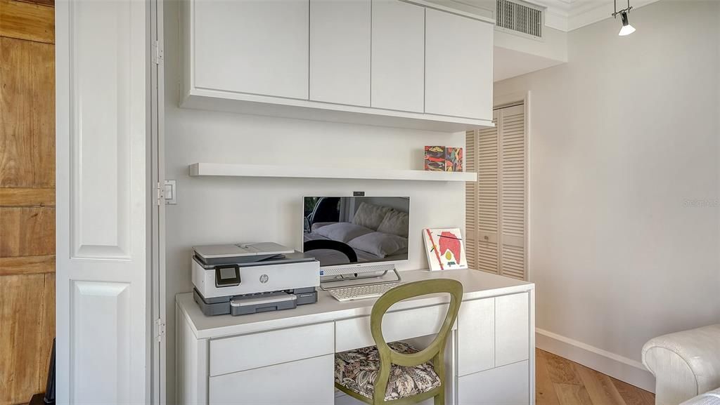 For Sale: $1,890,000 (3 beds, 3 baths, 2100 Square Feet)