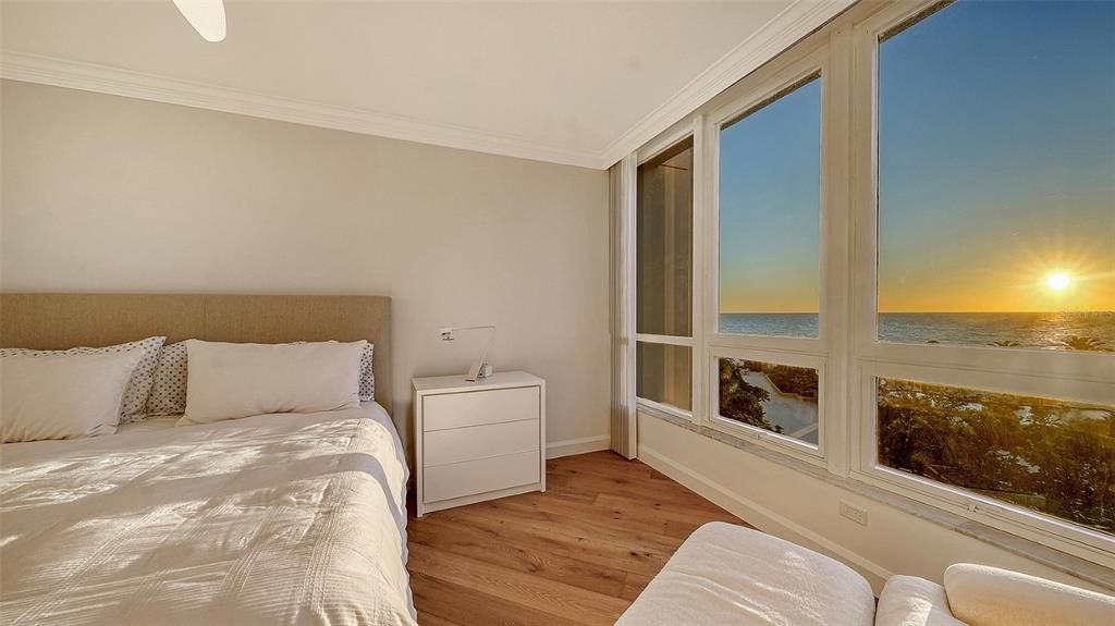 For Sale: $1,890,000 (3 beds, 3 baths, 2100 Square Feet)