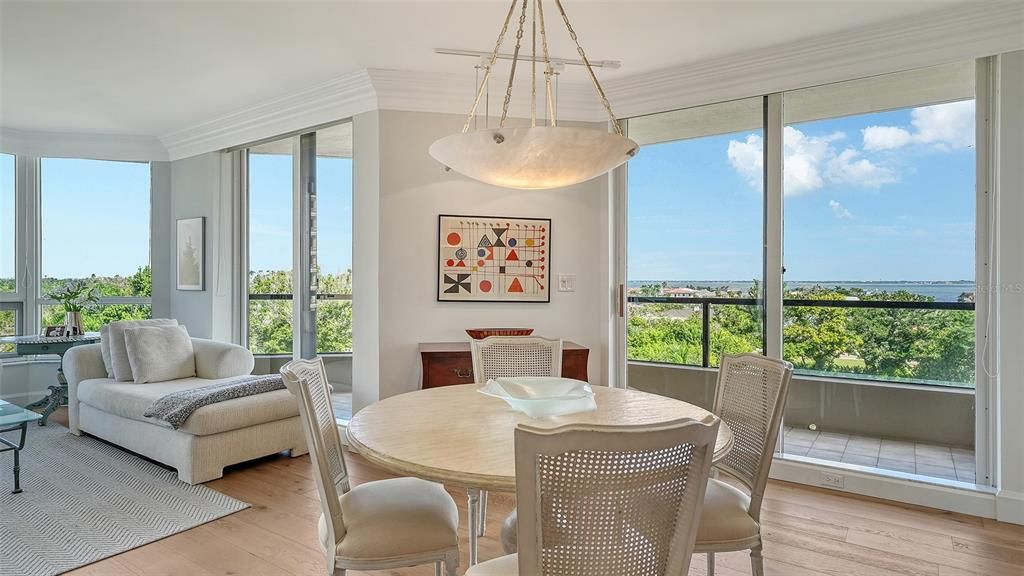 For Sale: $1,890,000 (3 beds, 3 baths, 2100 Square Feet)