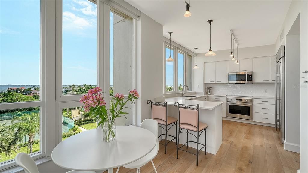 For Sale: $1,890,000 (3 beds, 3 baths, 2100 Square Feet)